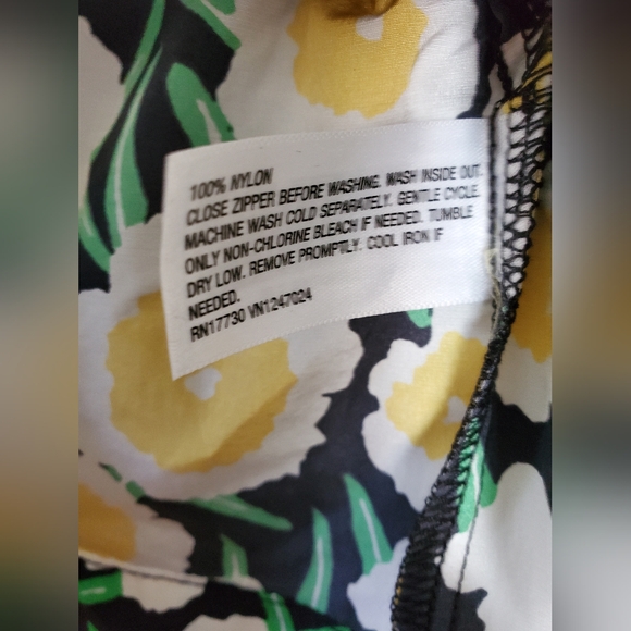 Women's Nylon Packable Yellow Poppy Short Sleeve Hooded Vest DVF - Picture 9 of 9